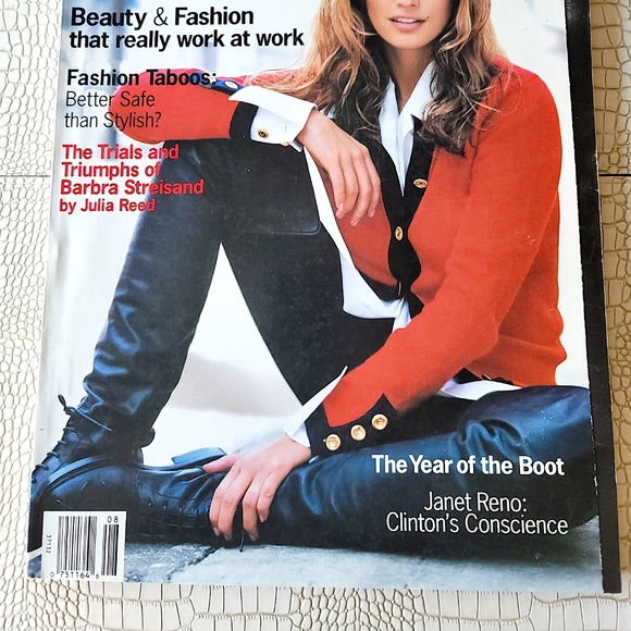 Rare Cindy Crawford Vogue Magazine August 1993 - Picture 5 of 11